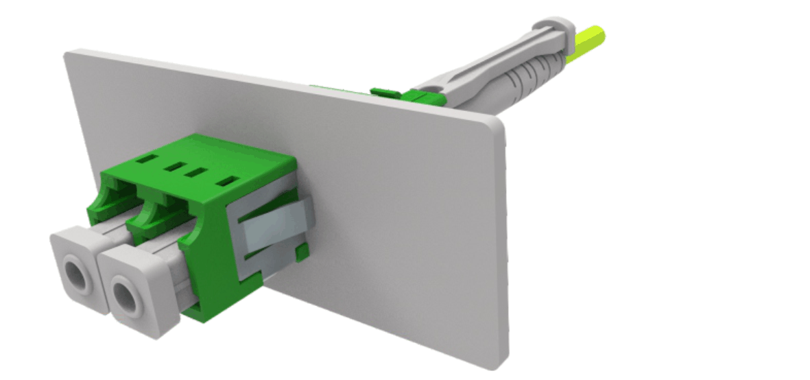 LC Duplex adaptor with ﬂange with shutter